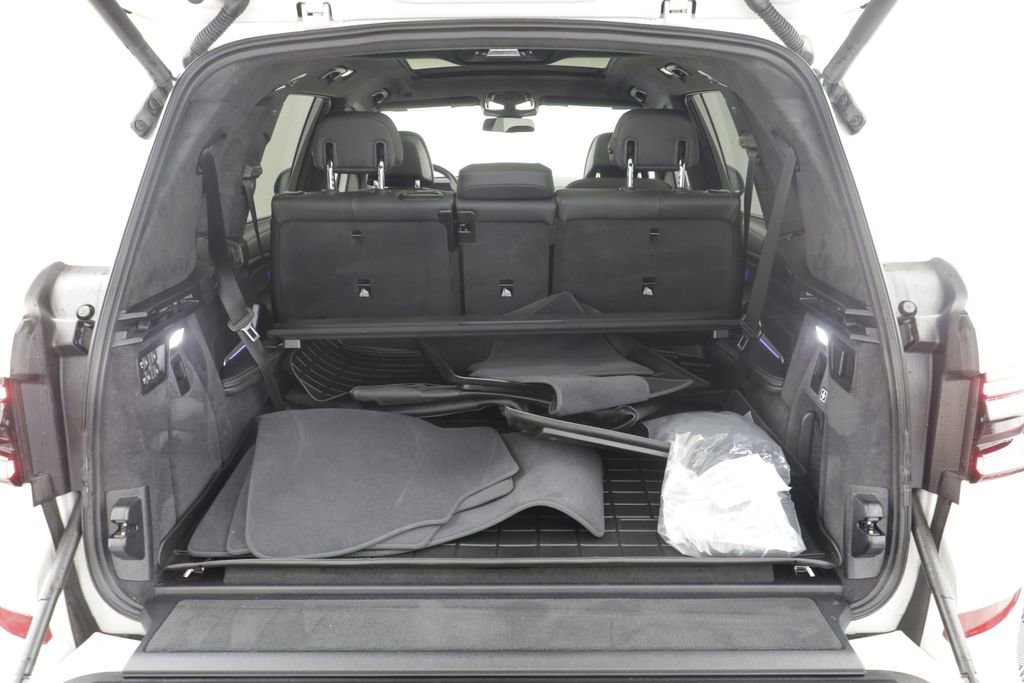 Certified 2024 BMW X7 xDrive40i w/ M Sport Package image 18