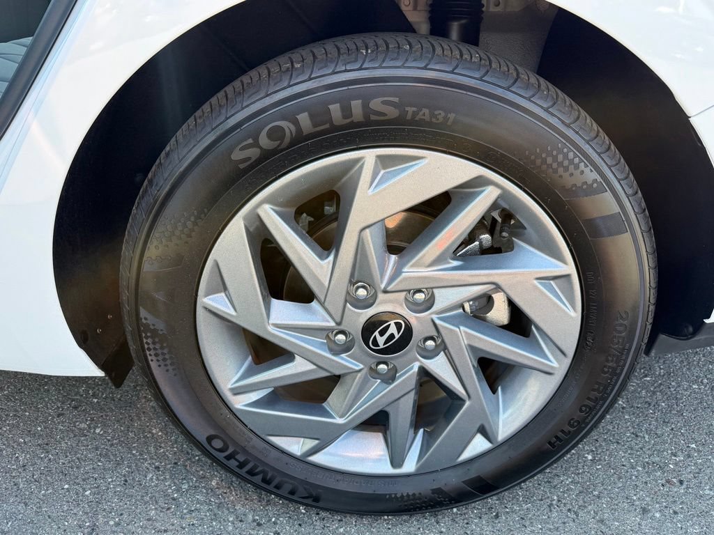 Certified 2025 Hyundai Elantra Hybrid FWD image 28