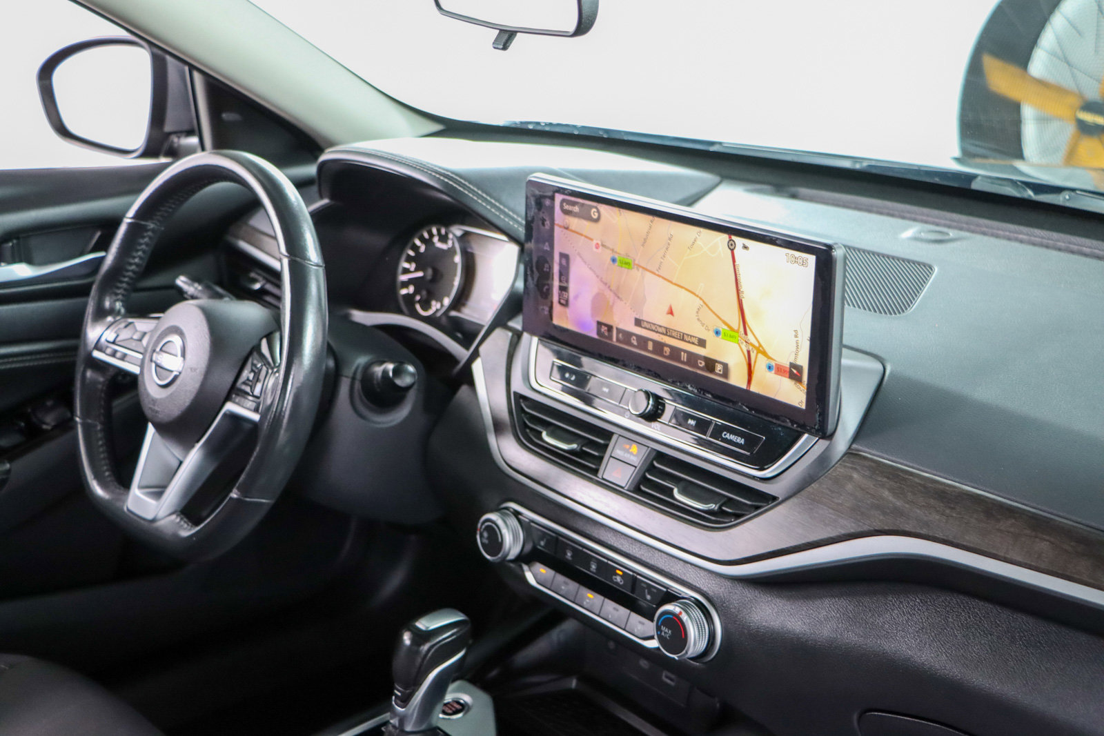 Used 2023 Nissan Altima 2.5 SV w/ SV Premium Package image 26