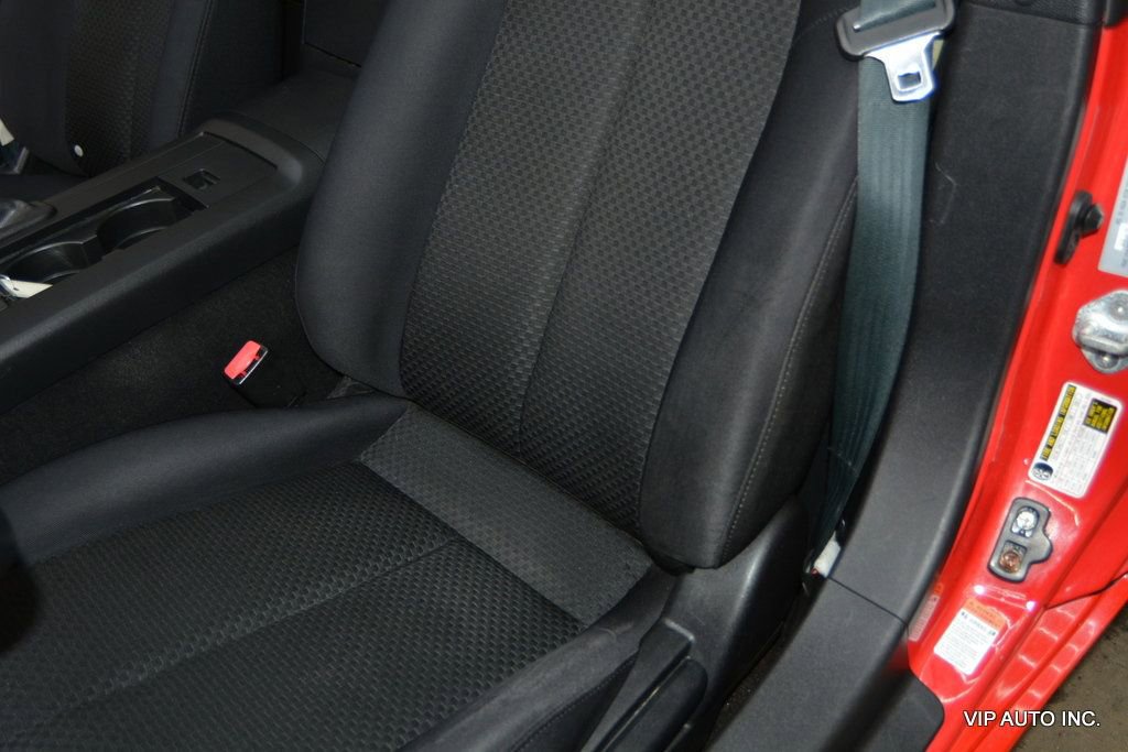Used 2007 MAZDA MX-5 Miata Sport w/ Appearance Pkg image 19