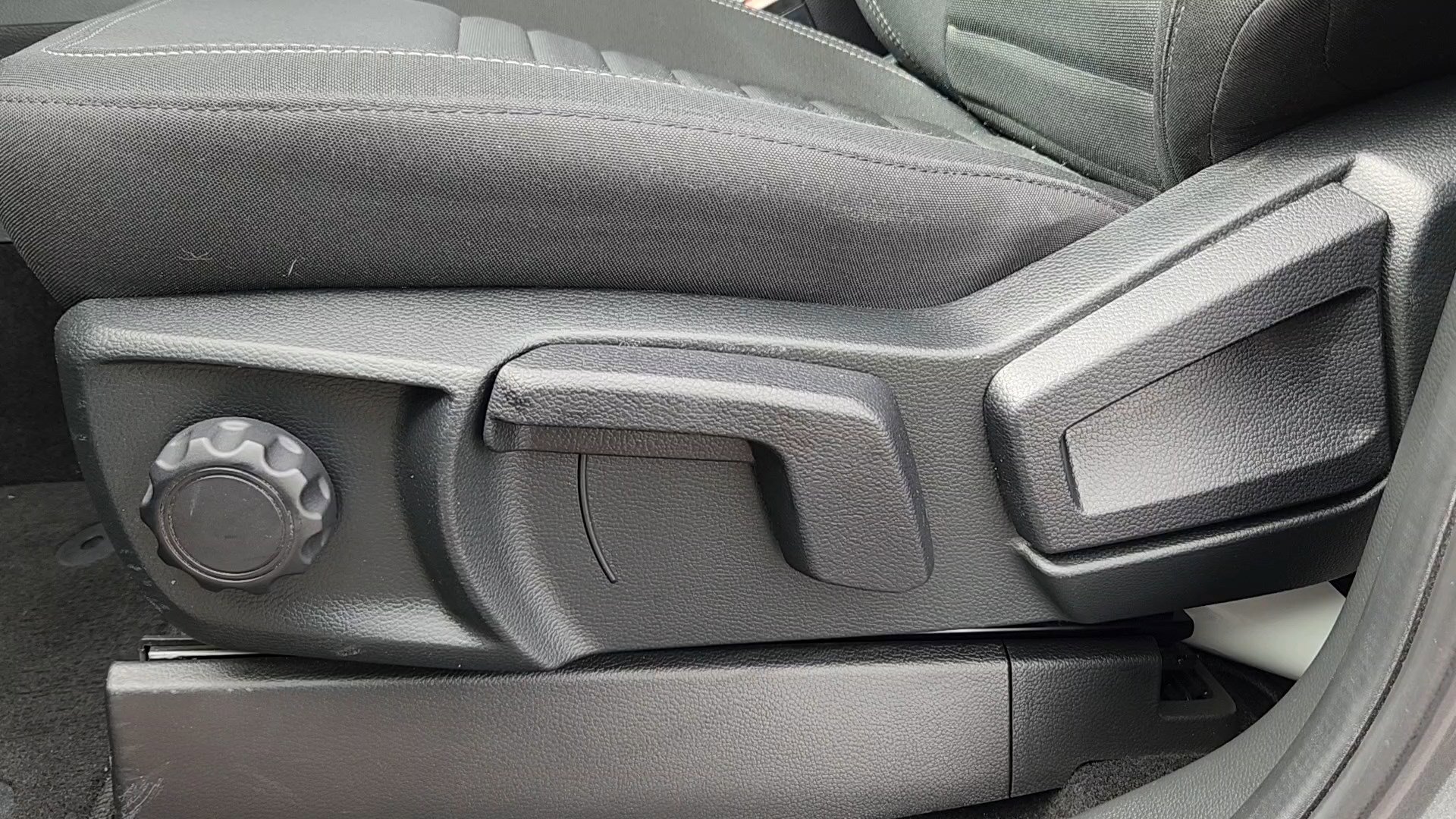 Certified 2022 Ford Ranger XLT w/ Equipment Group 301A Mid image 9