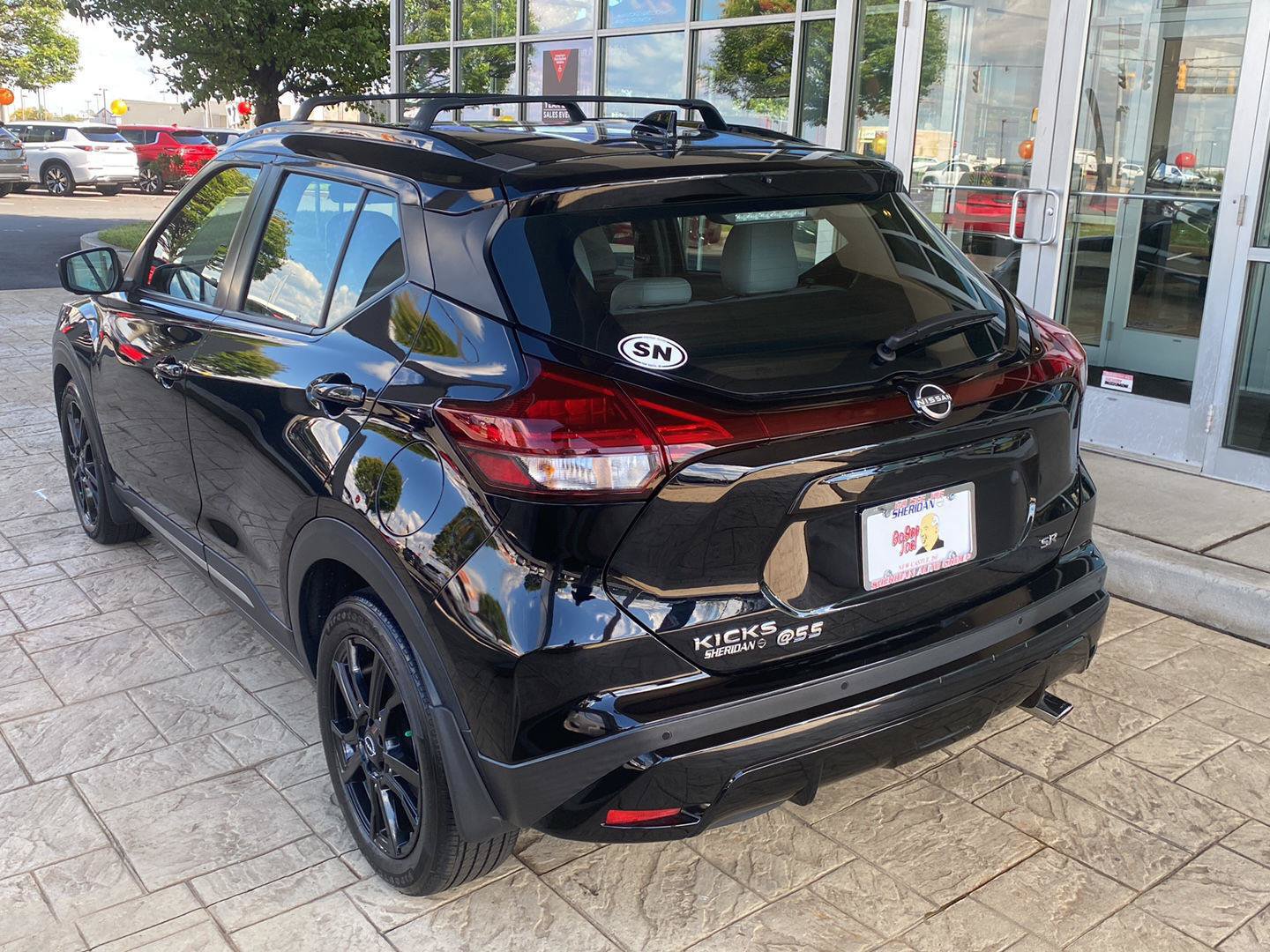 Certified 2023 Nissan Kicks SR w/ SR Premium Package FWD image 5