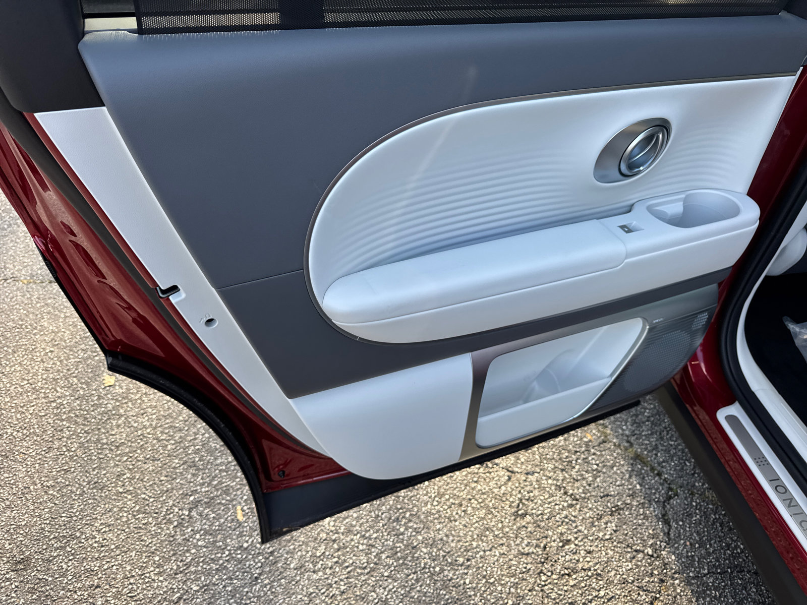 New 2026 Hyundai Ioniq 9 Limited image 13