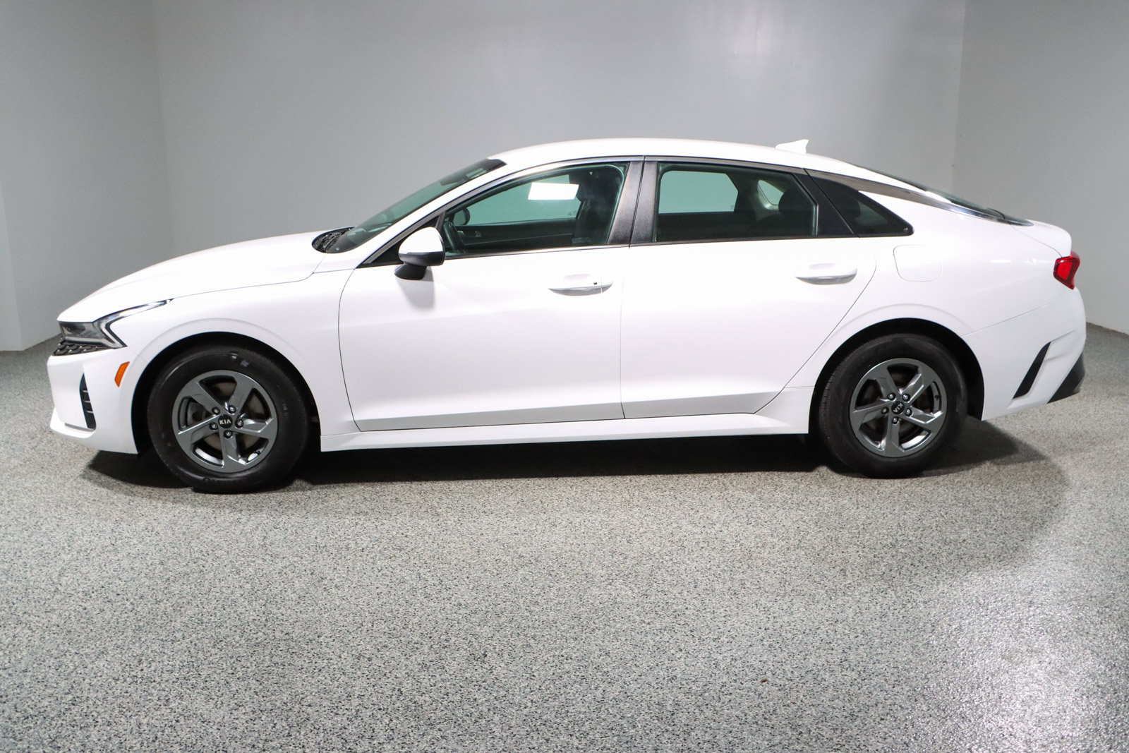 Used 2021 Kia K5 LXS FWD image 10