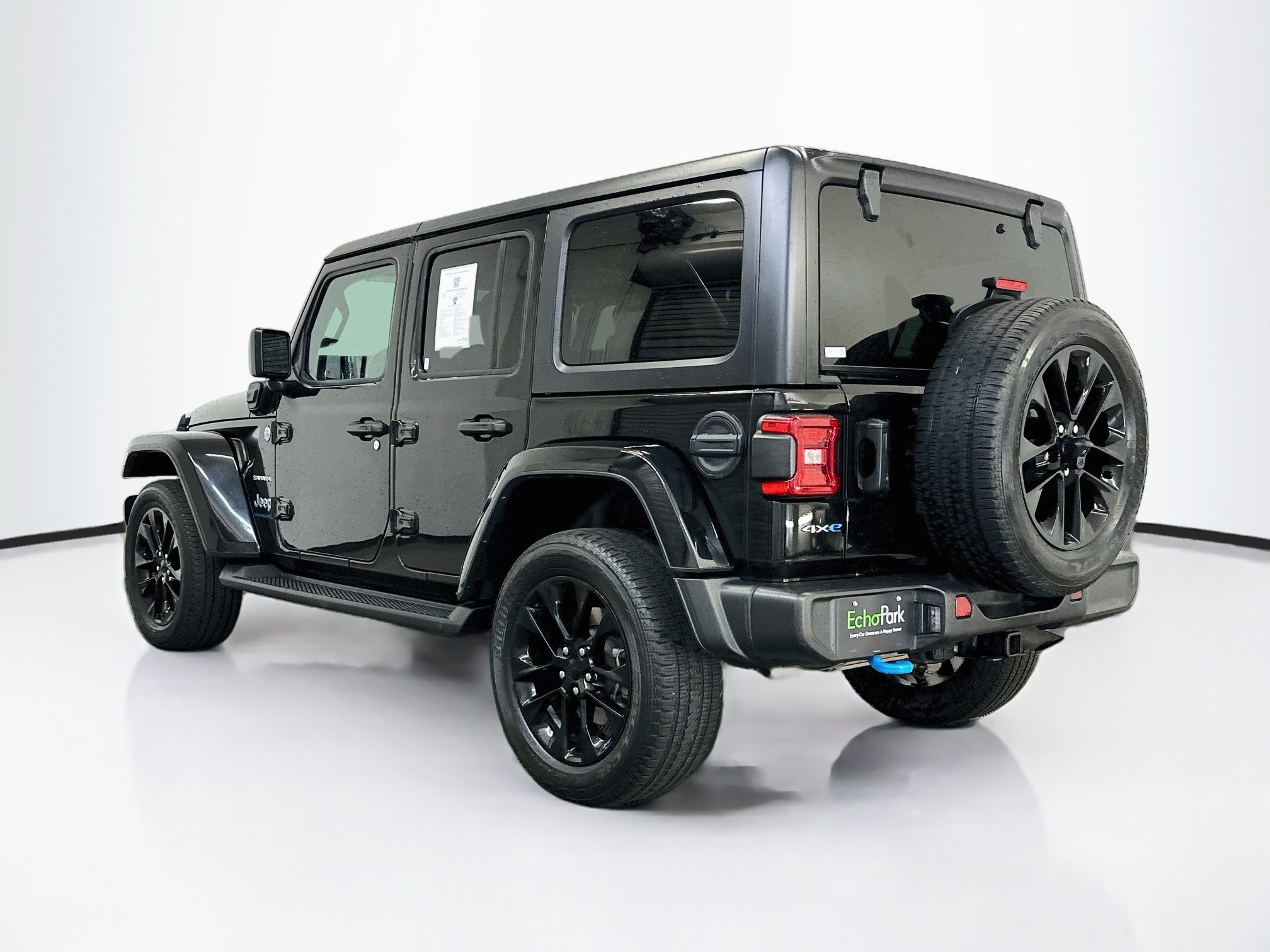 Used 2023 Jeep Wrangler Unlimited Sahara w/ Cold Weather Group AWD/4WD image 5