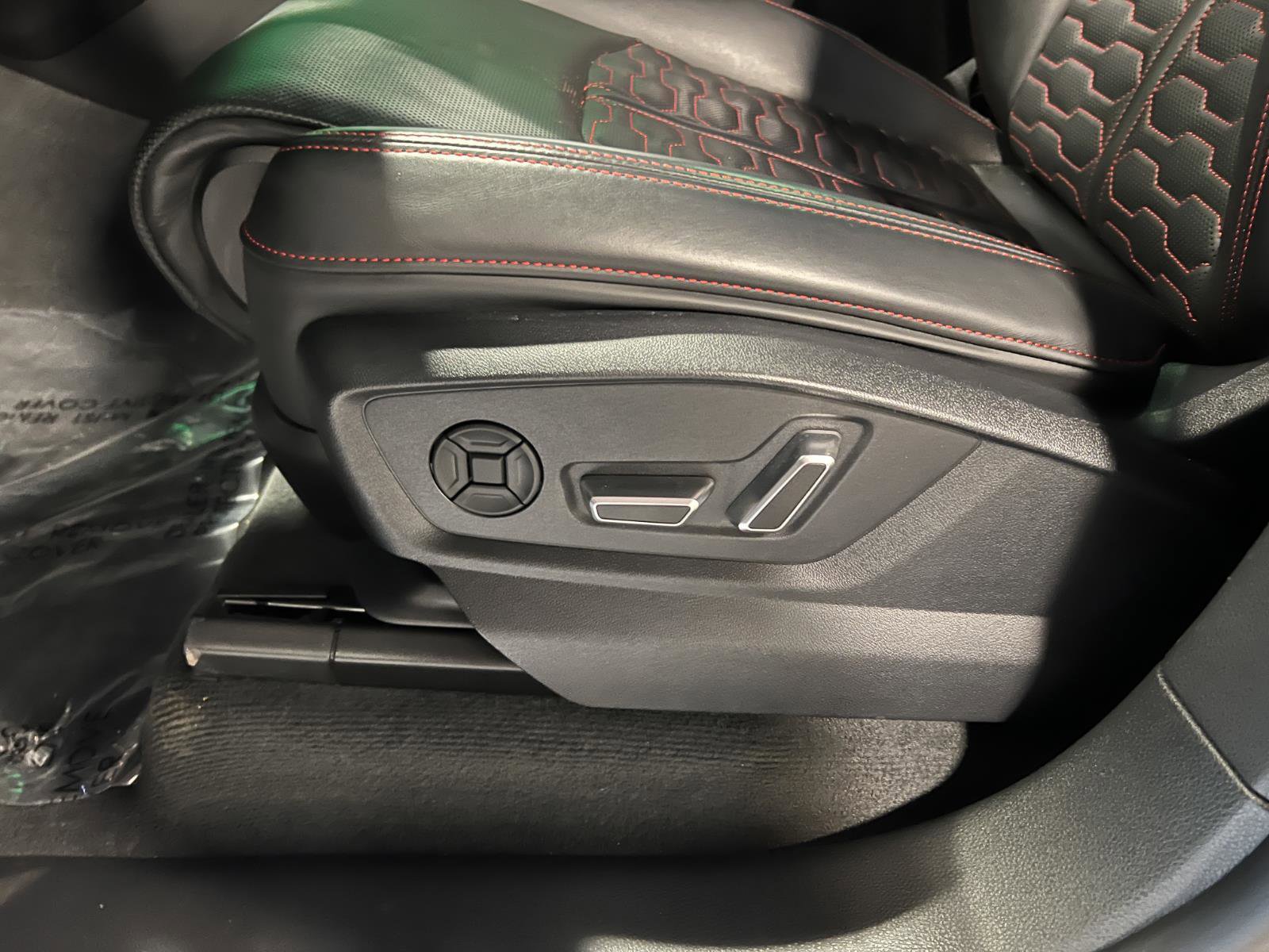 Used 2024 Audi RS Q8 image 26