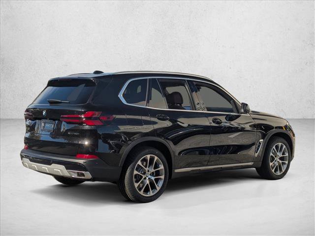 Used 2026 BMW X5 xDrive40i w/ Climate Comfort Package AWD/4WD image 2