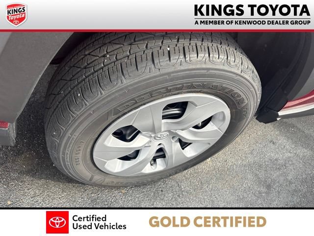 Used 2024 Toyota RAV4 LE AWD/4WD image 12