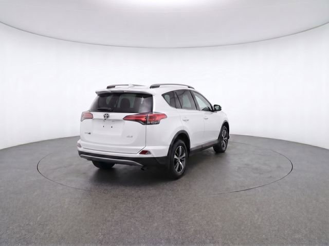 Used 2018 Toyota RAV4 XLE image 6
