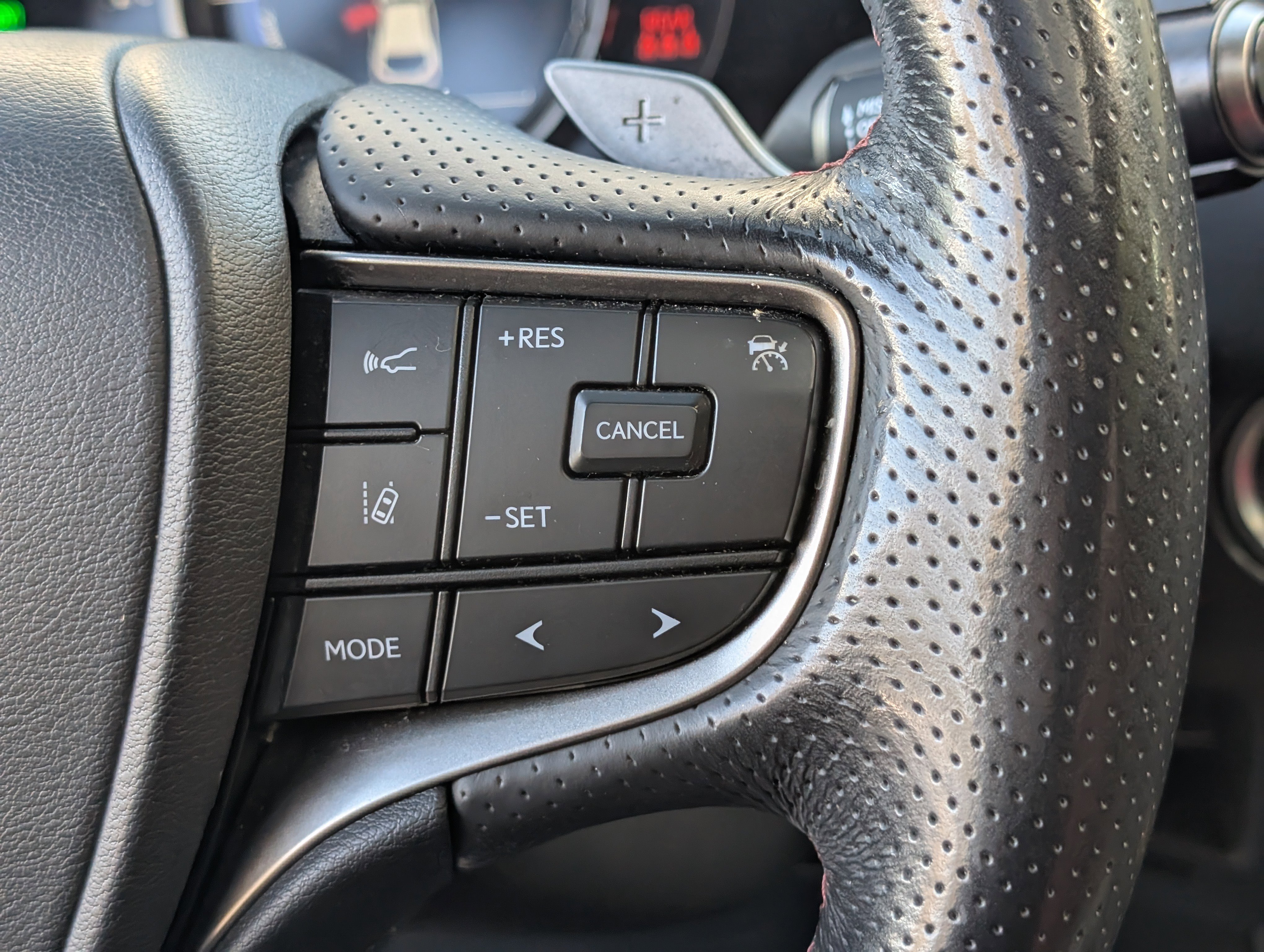 Used 2023 Lexus UX 250h F Sport image 26