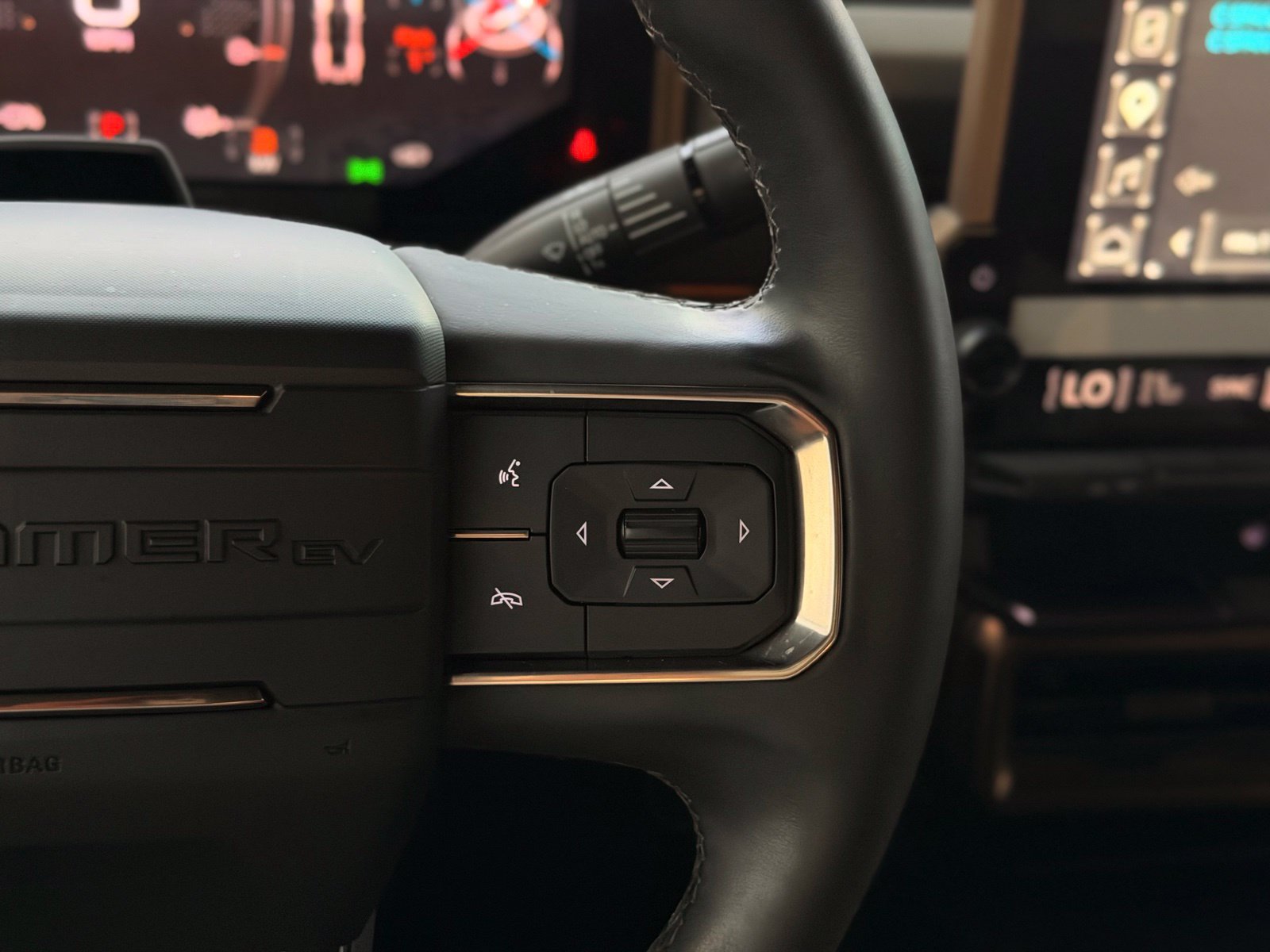 Used 2024 GMC Hummer EV 3X AWD/4WD image 46