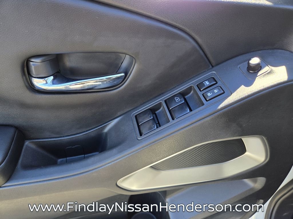 Used 2025 Nissan Frontier SV w/ SV Convenience Package image 20