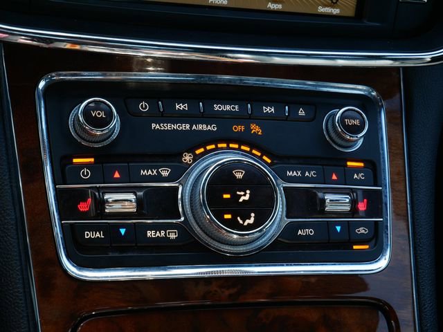 Used 2017 Lincoln Continental Select FWD image 21