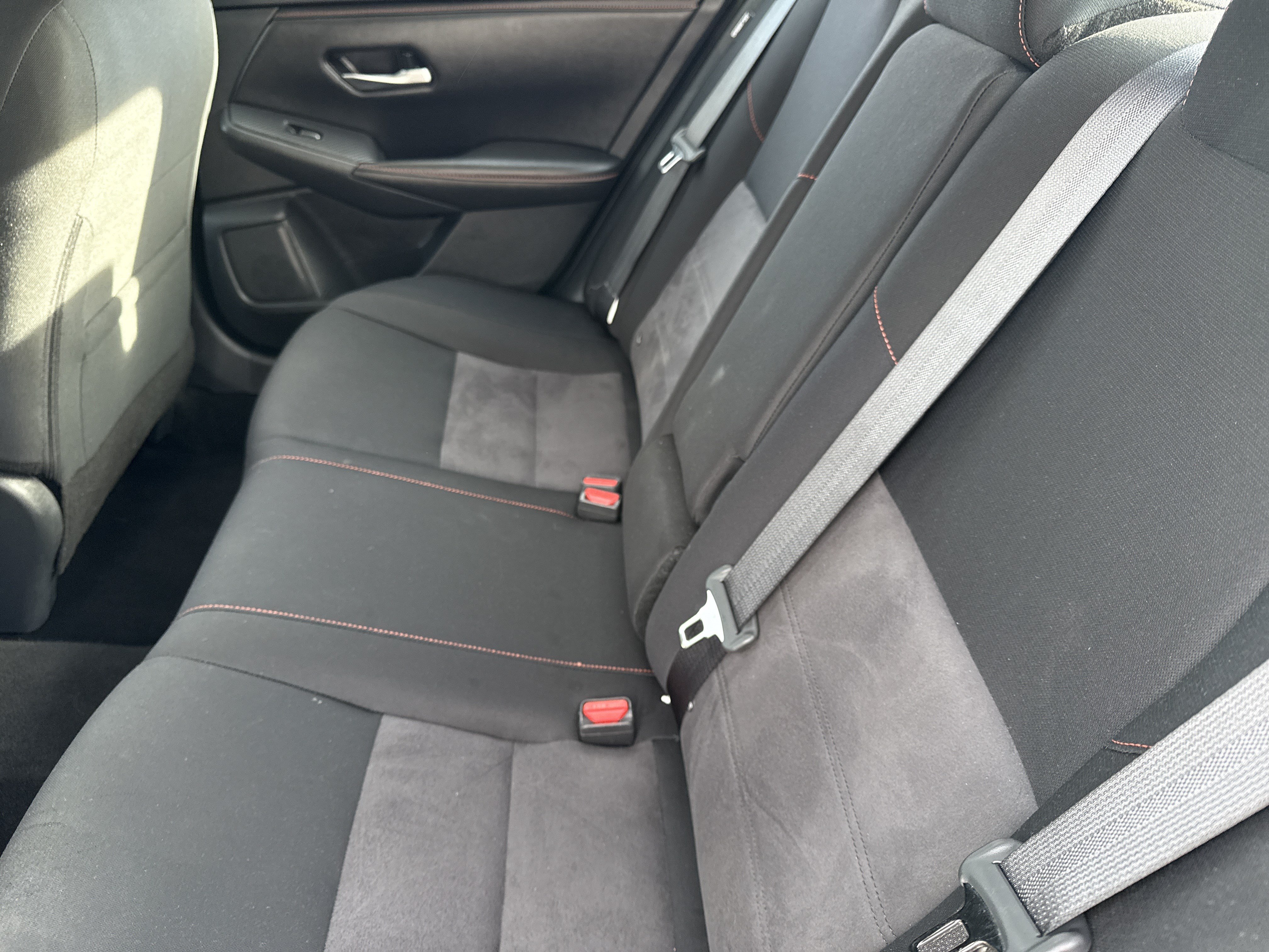 Used 2025 Nissan Sentra SR FWD image 13