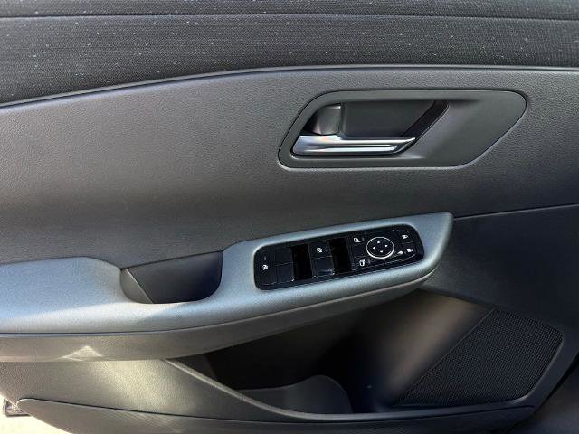 New 2026 Nissan Leaf SV+ w/ Illuminated Package FWD image 18