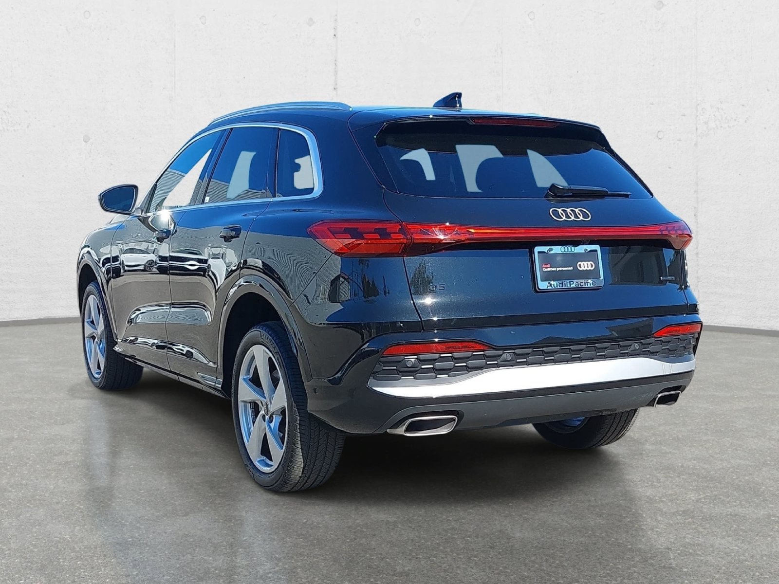Used 2025 Audi Q5 Premium Plus w/ Premium Plus AWD/4WD image 7