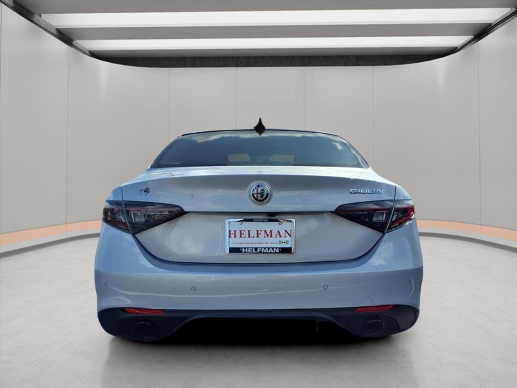 New 2025 Alfa Romeo Giulia w/ Veloce Package Rwd image 5