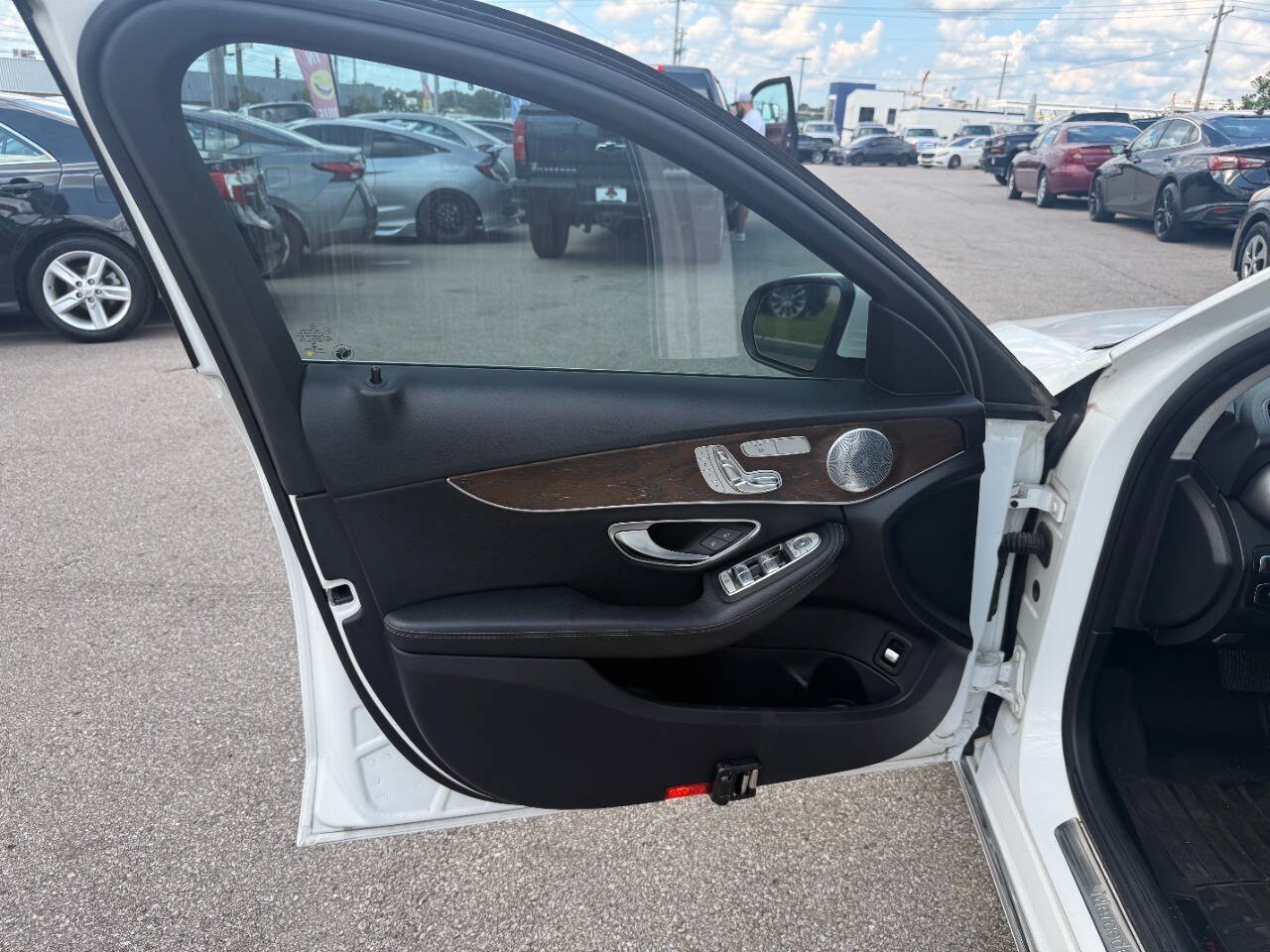 Used 2017 Mercedes-Benz C 300 Sedan image 11