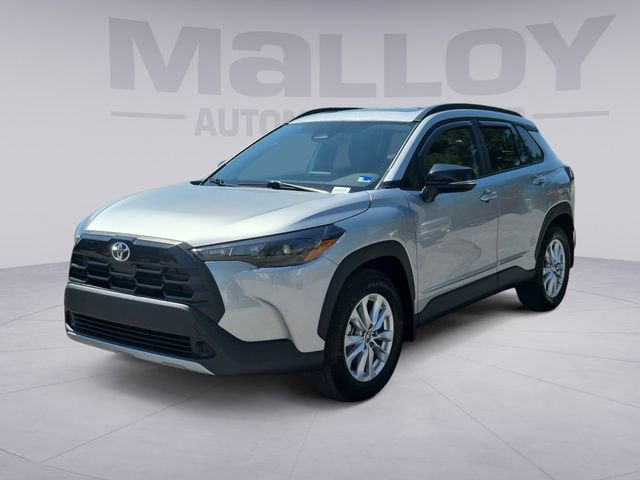 Used 2026 Toyota Corolla Cross LE w/ Moonroof Package image 1