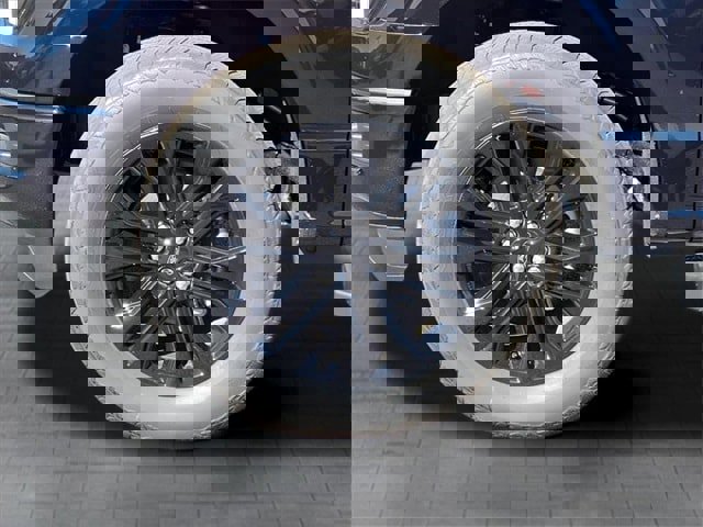 New 2025 Ford F150 Lariat w/ Equipment Group 502A High image 9