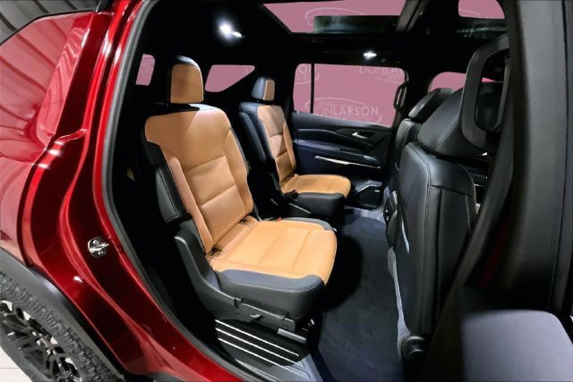 New 2027 Chevrolet Traverse Z71 w/ Enhanced Driving Package AWD/4WD image 15