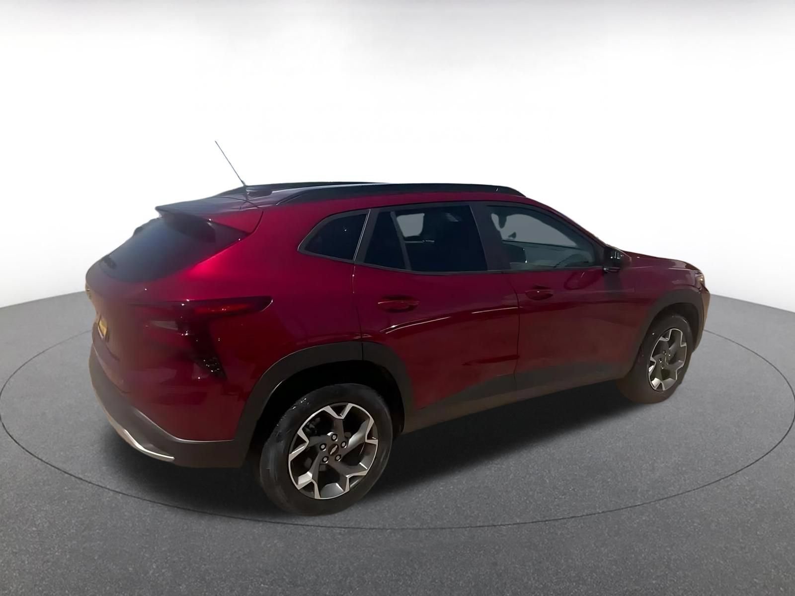 Used 2025 Chevrolet Trax LT w/ LT Convenience Package FWD image 14