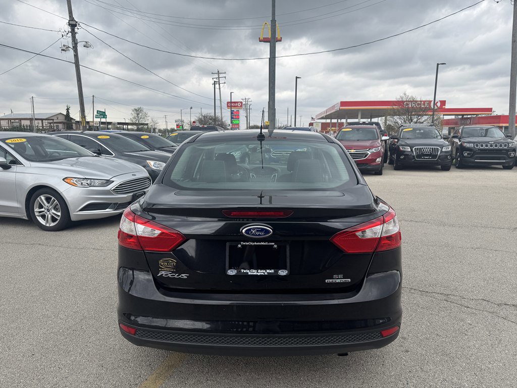 Used 2014 Ford Focus SE w/ SE Winter Package FWD image 6