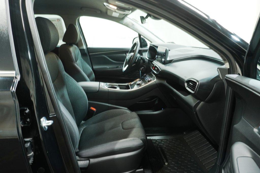 Used 2023 Hyundai Santa Fe SE FWD image 12