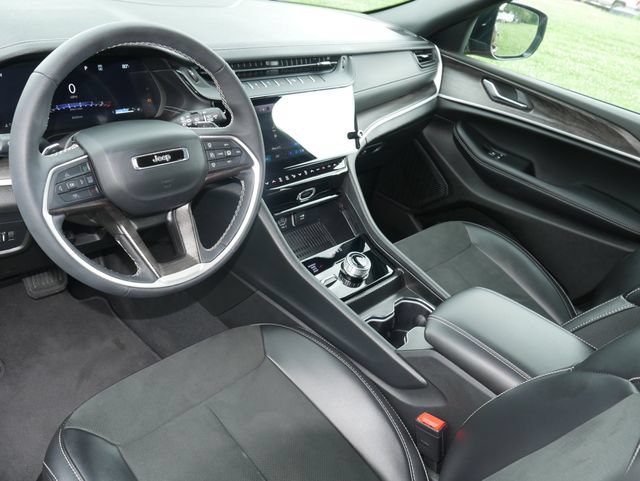 New 2026 Jeep Grand Cherokee Altitude AWD/4WD image 12