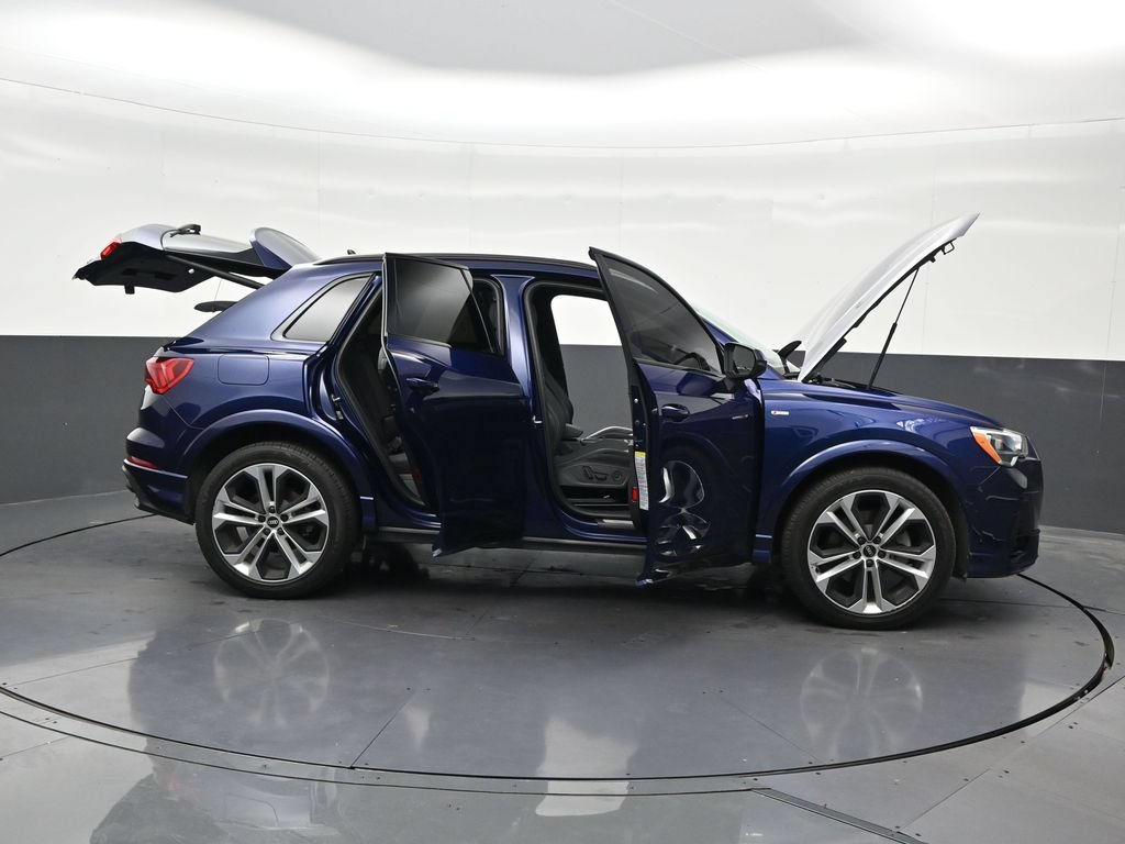 Used 2021 Audi Q3 2.0T Premium w/ Convenience Package AWD/4WD image 32