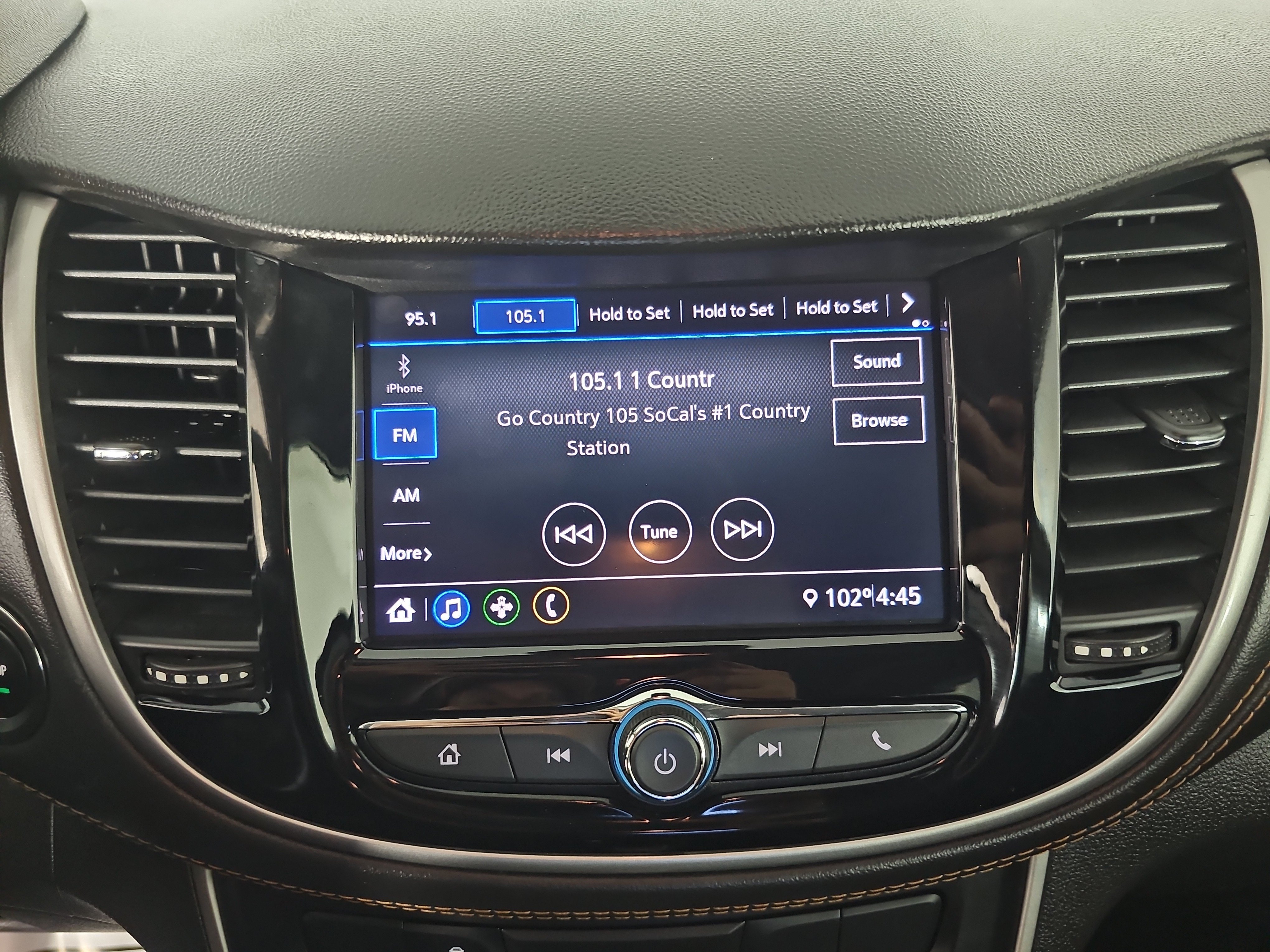 Used 2020 Chevrolet Trax LT w/ LT Convenience Package FWD image 26