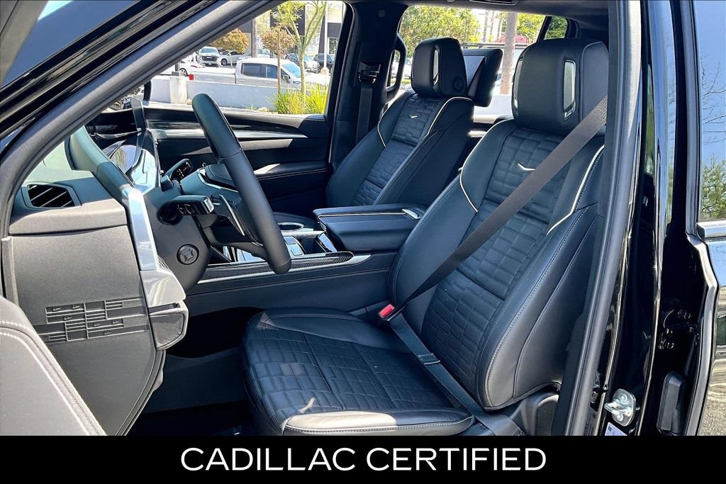 Used 2026 Cadillac Escalade ESV V AWD/4WD image 10