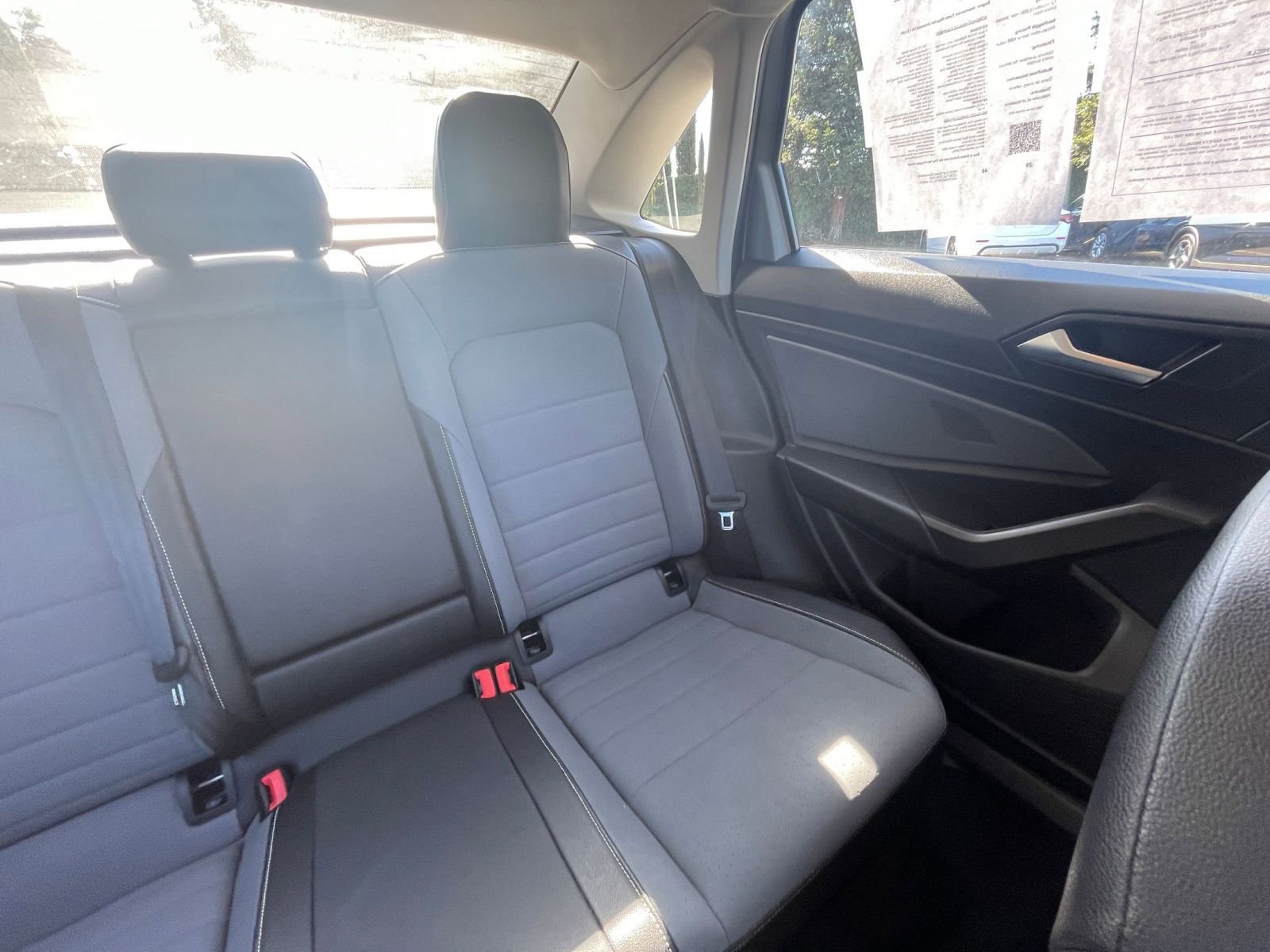 Used 2025 Volkswagen Jetta SE image 37