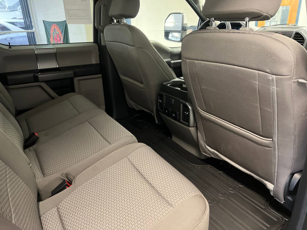 Used 2021 Ford F250 XLT w/ XLT Premium Package AWD/4WD image 44