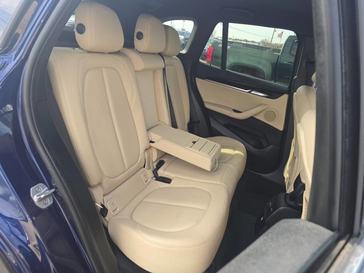 Used 2017 BMW X1 sDrive28i FWD image 9