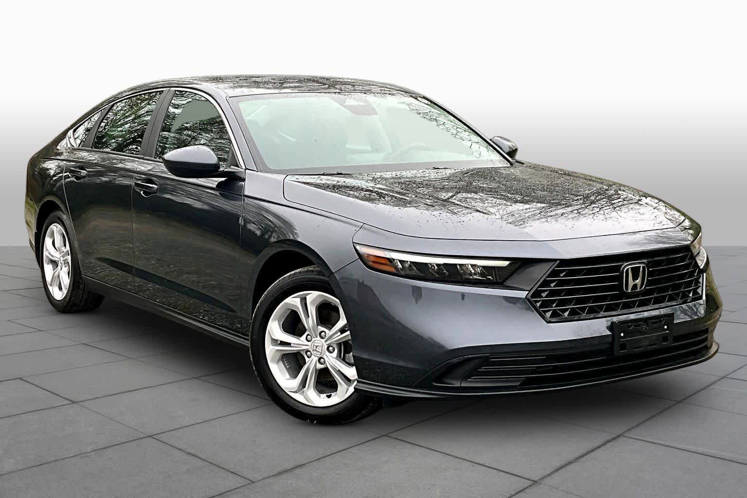Used 2025 Honda Accord LX image 4
