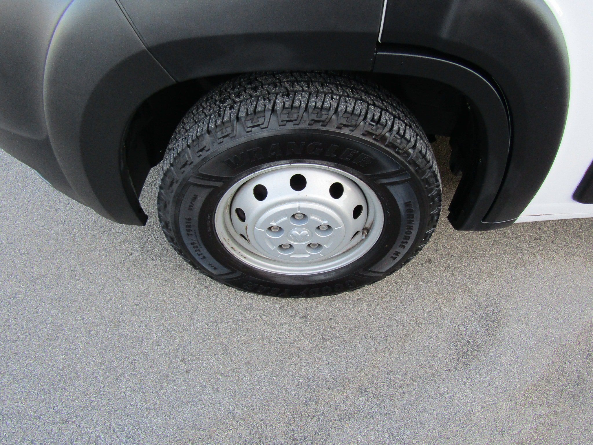 Used 2021 RAM ProMaster 1500 FWD image 12