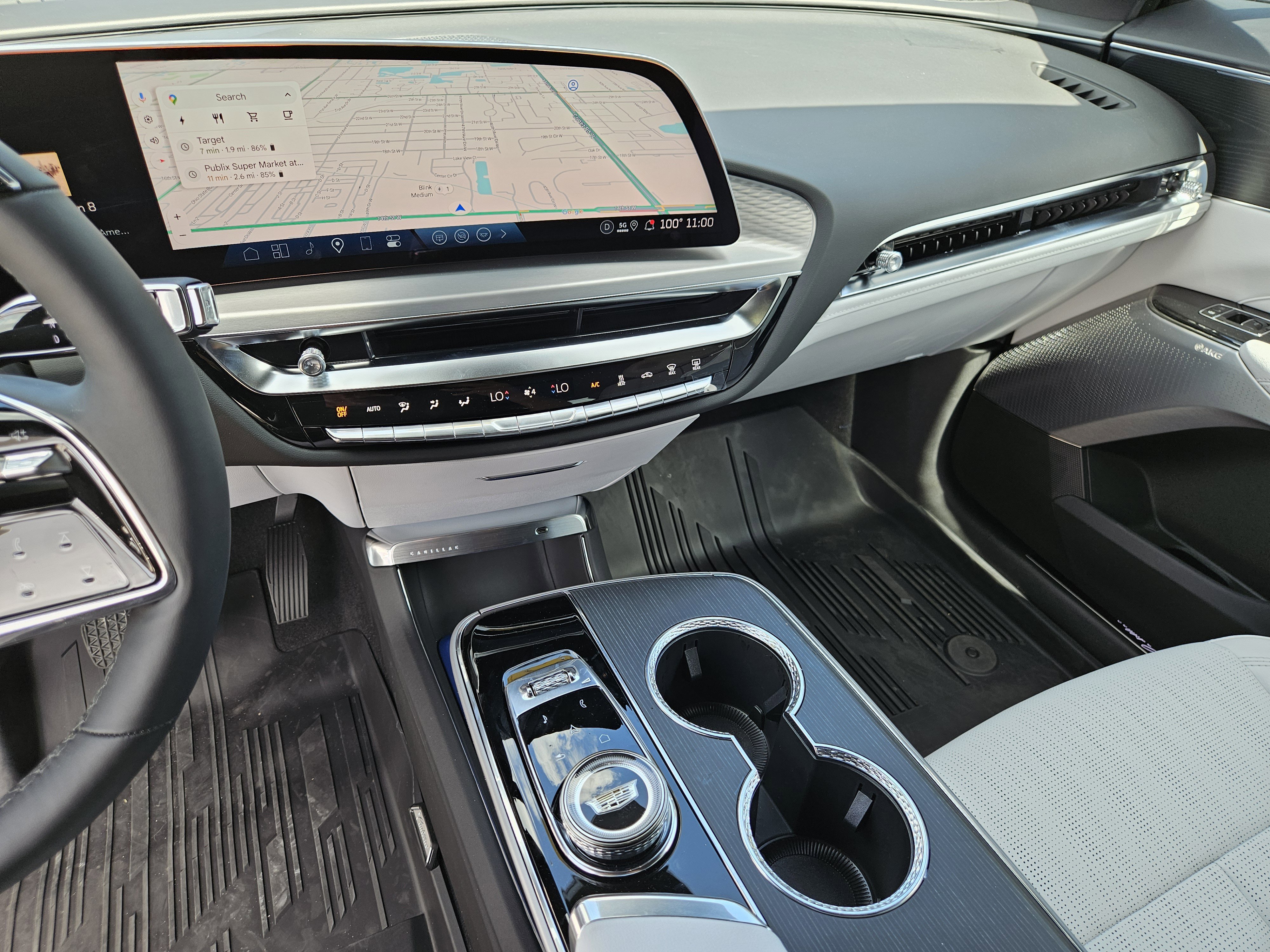 New 2025 Cadillac Lyriq Sport w/ LPO, Floor Liner Package RWD image 24