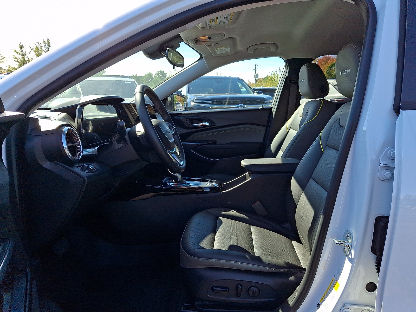 Certified 2024 Chevrolet Trax ACTIV w/ Driver Confidence Package FWD image 13