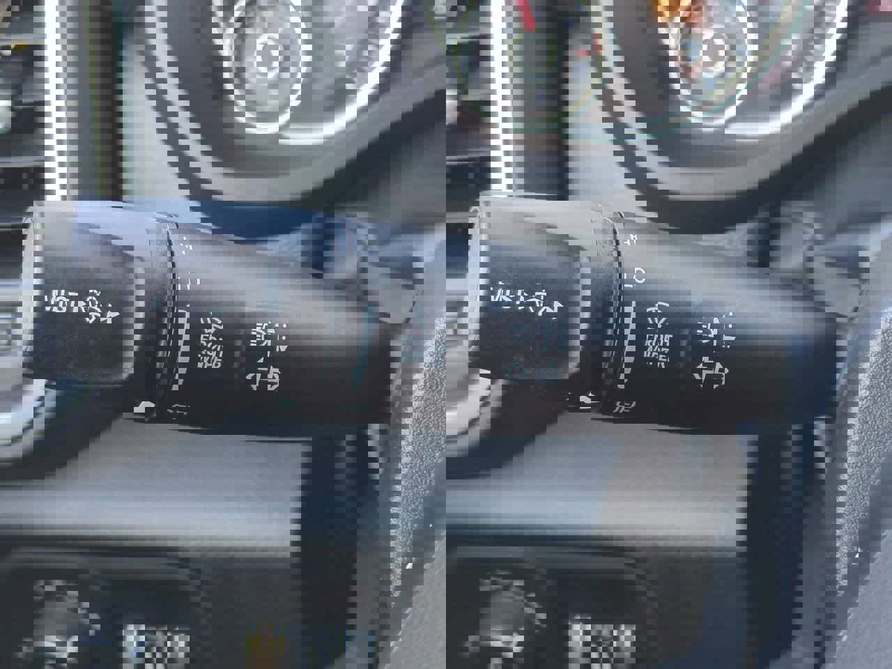 Used 2025 RAM 1500 Laramie image 27