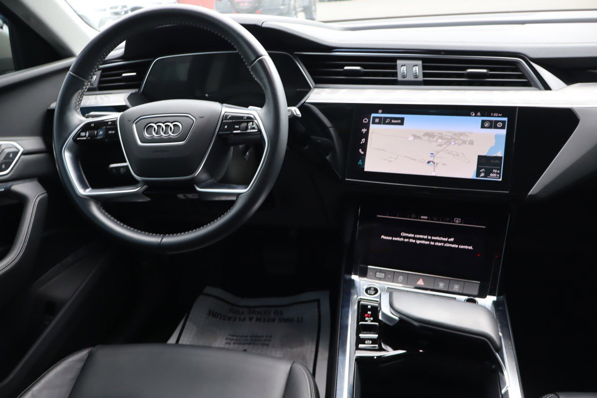 Used 2021 Audi e-tron Premium w/ Convenience Plus Package image 13