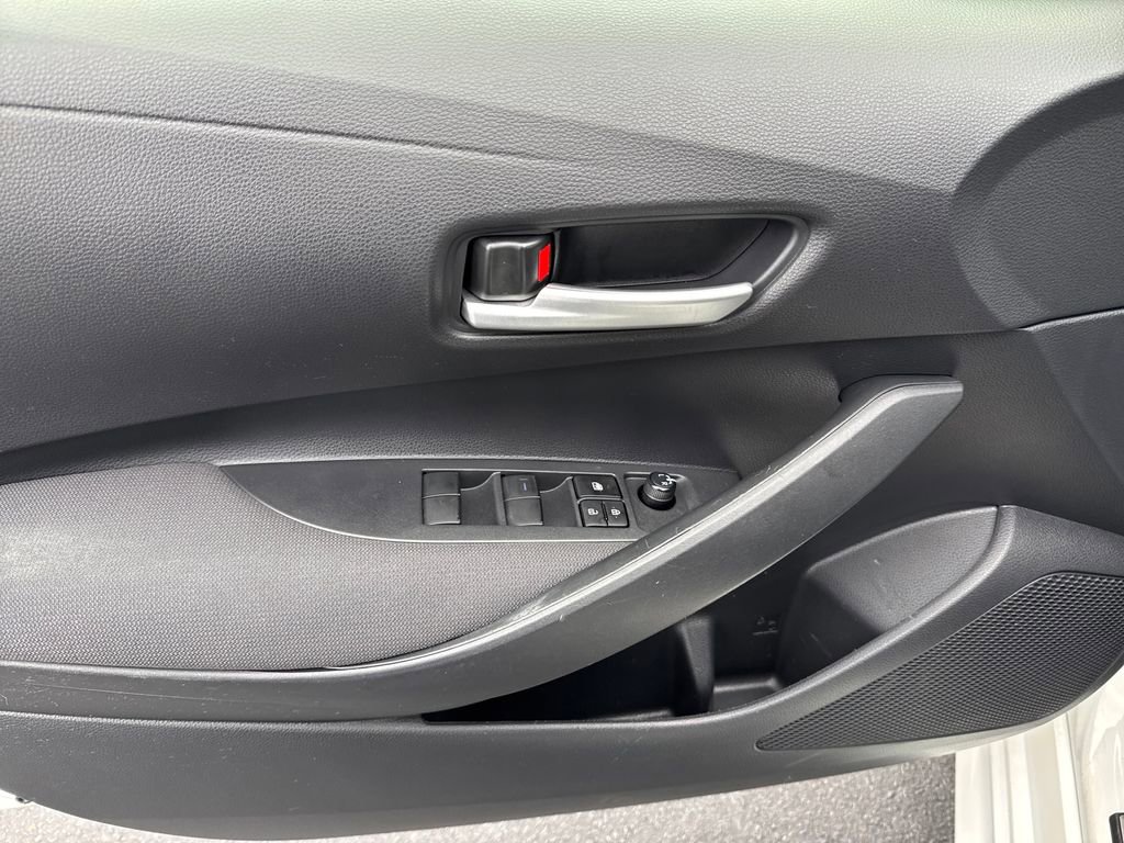 Used 2020 Toyota Corolla LE image 10
