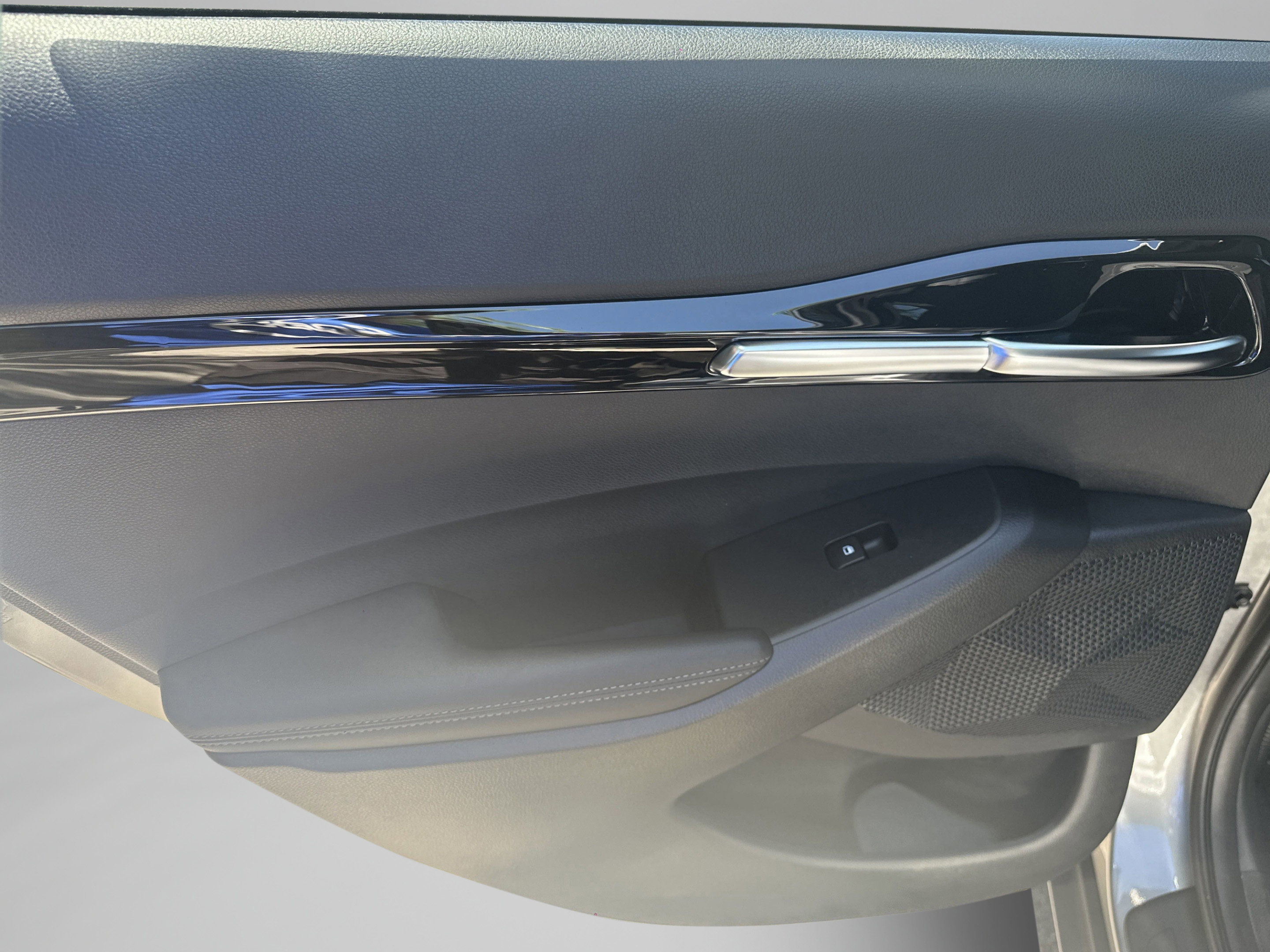 Used 2025 Kia Seltos EX w/ EX Sunroof Package image 31