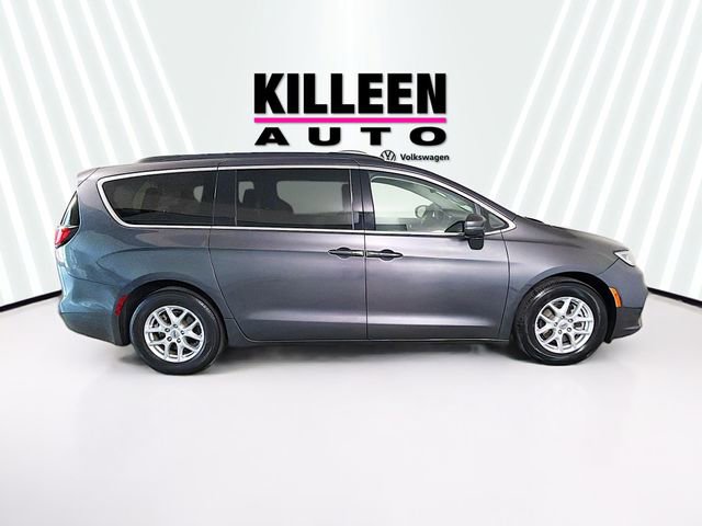 Used 2022 Chrysler Pacifica Touring-L image 8