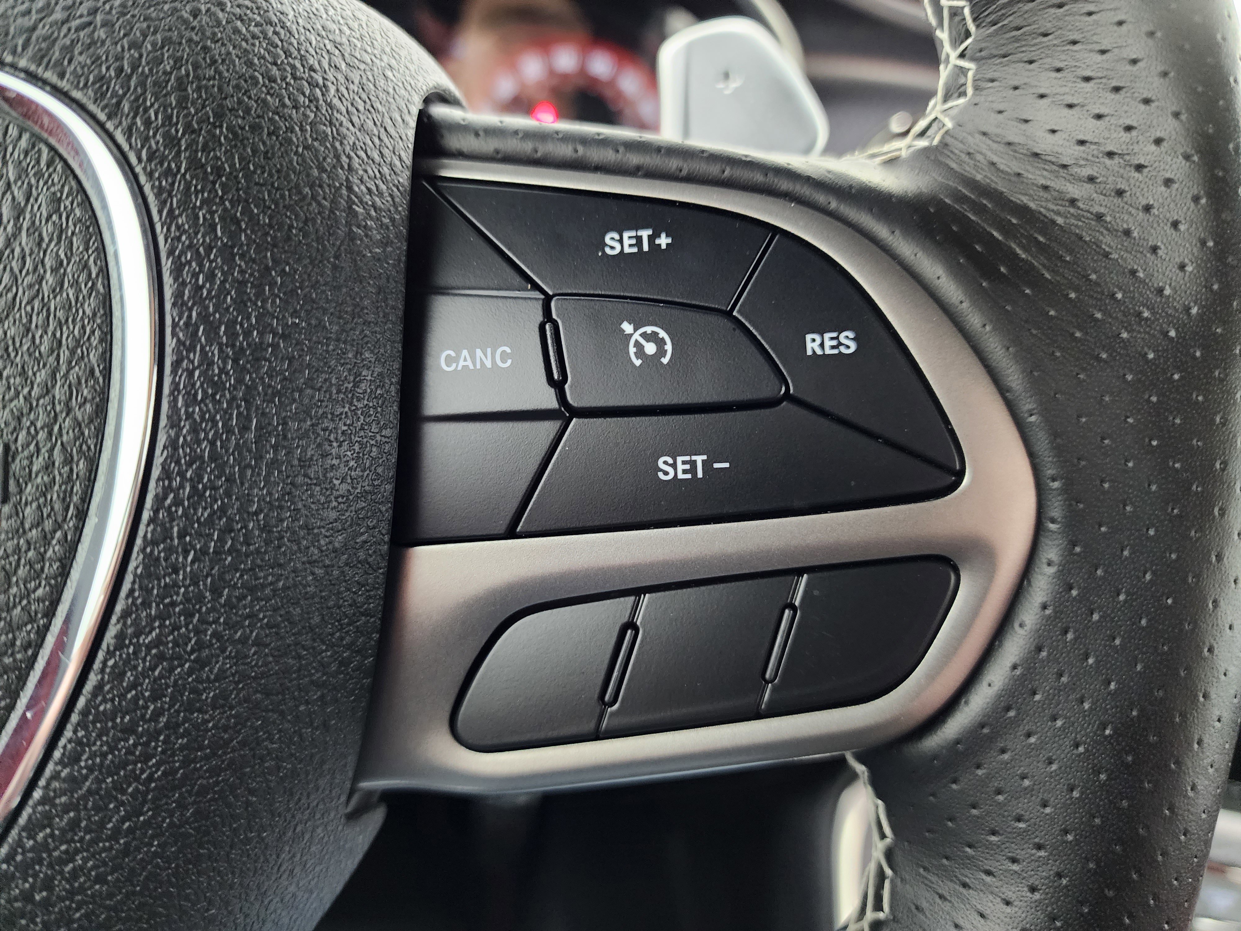 Used 2019 Dodge Challenger SRT Hellcat Redeye image 17