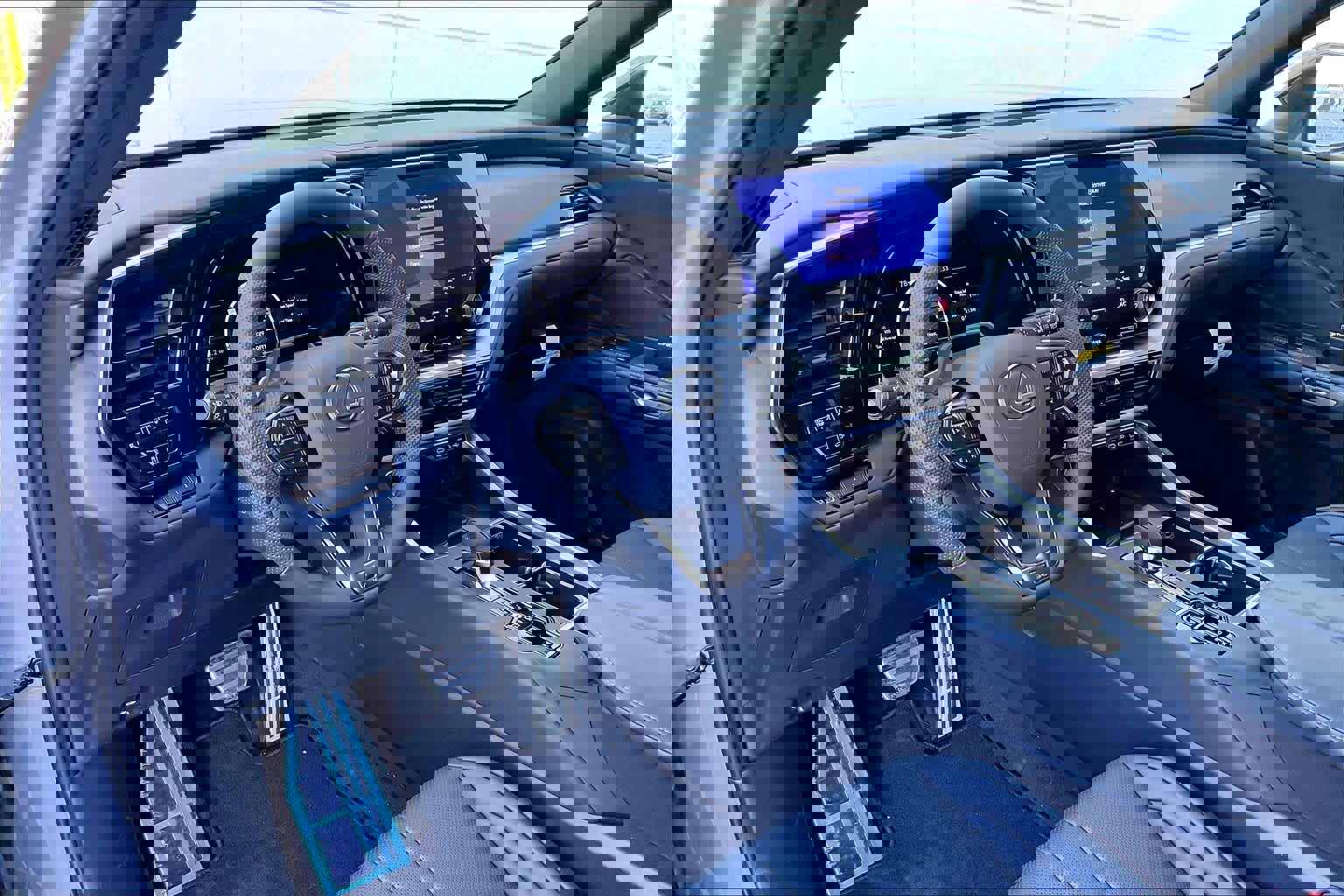 New 2026 Lexus TX 500h AWD image 8