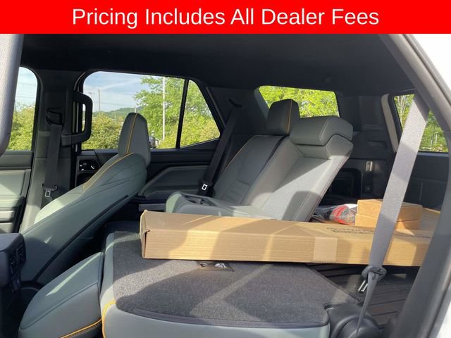 Used 2025 Toyota 4Runner Trailhunter AWD/4WD image 18