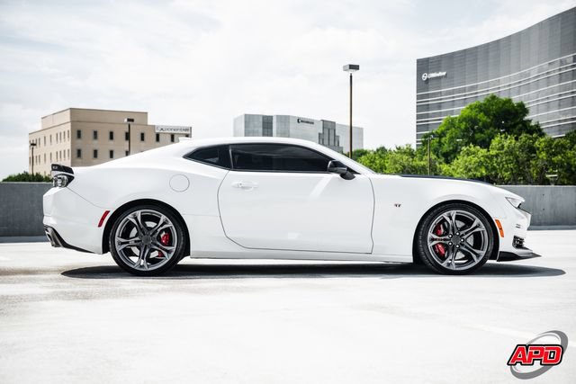 Used 2019 Chevrolet Camaro SS RWD image 13