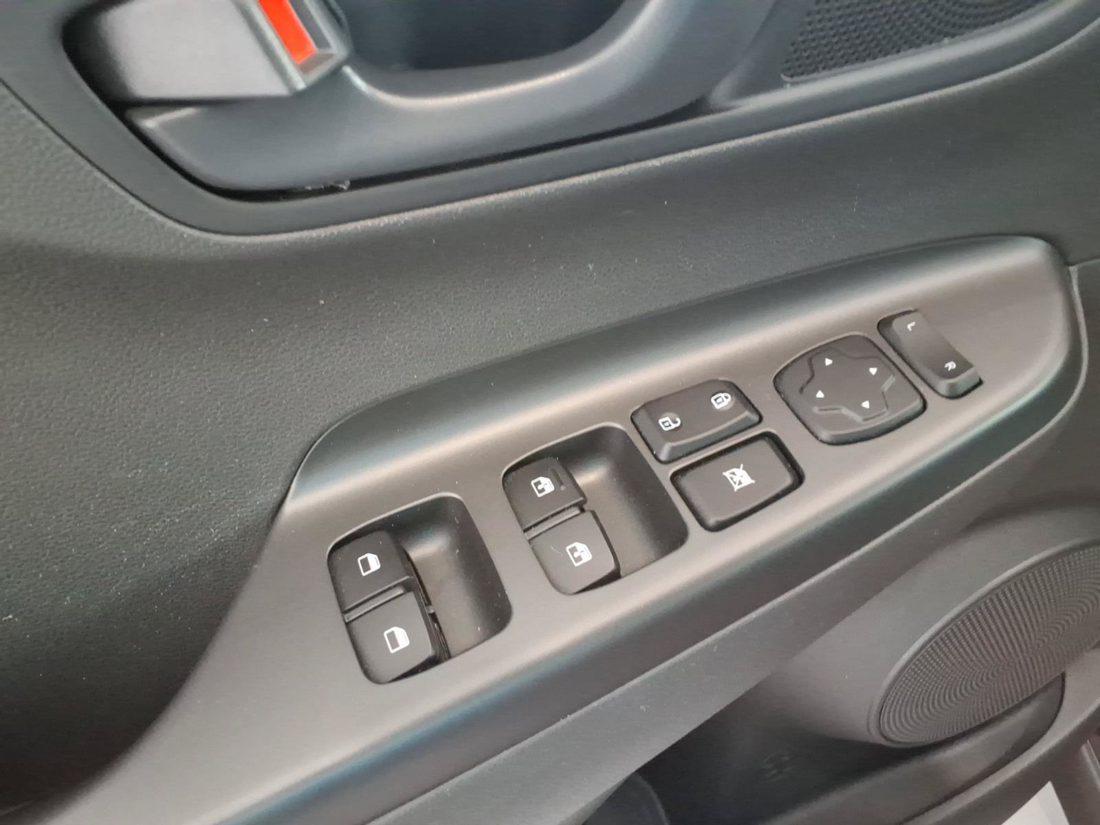 Certified 2023 Hyundai Kona SEL AWD/4WD image 22
