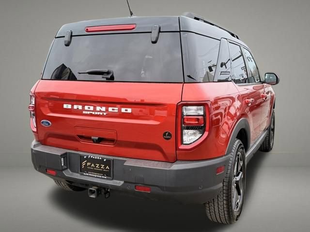 Used 2023 Ford Bronco Sport Outer Banks w/ Tech Package AWD/4WD image 5